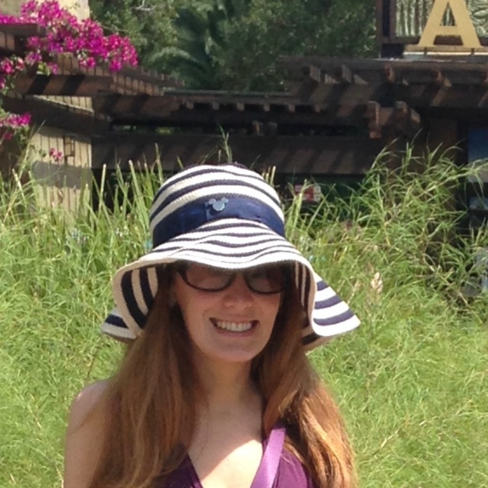 Disney parks Mickey sun hat